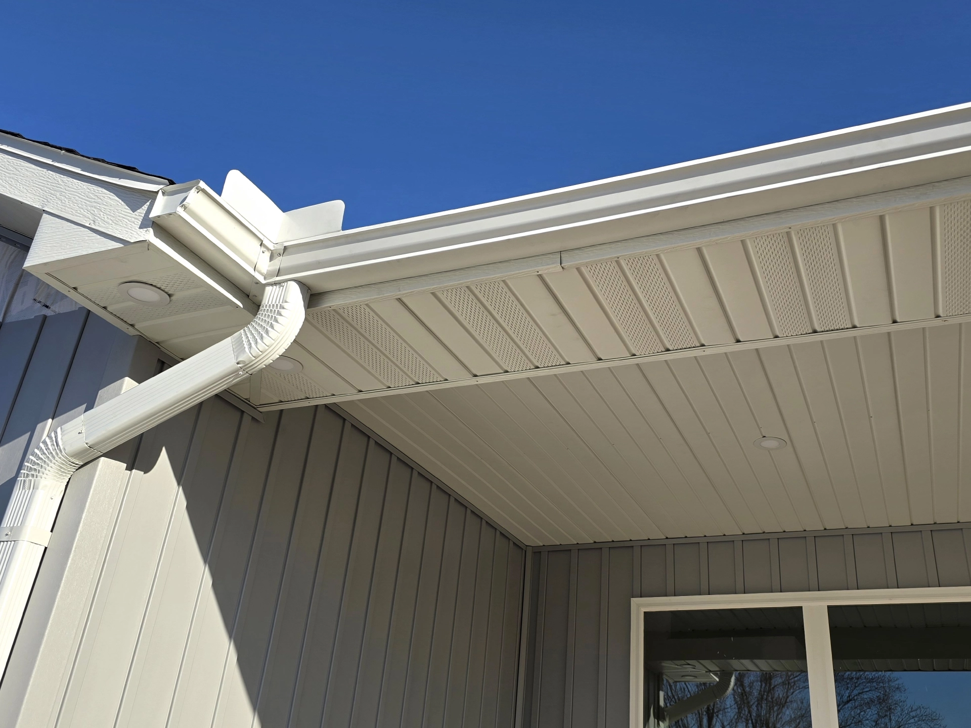 Roofline With Expert Soffit and Fascia